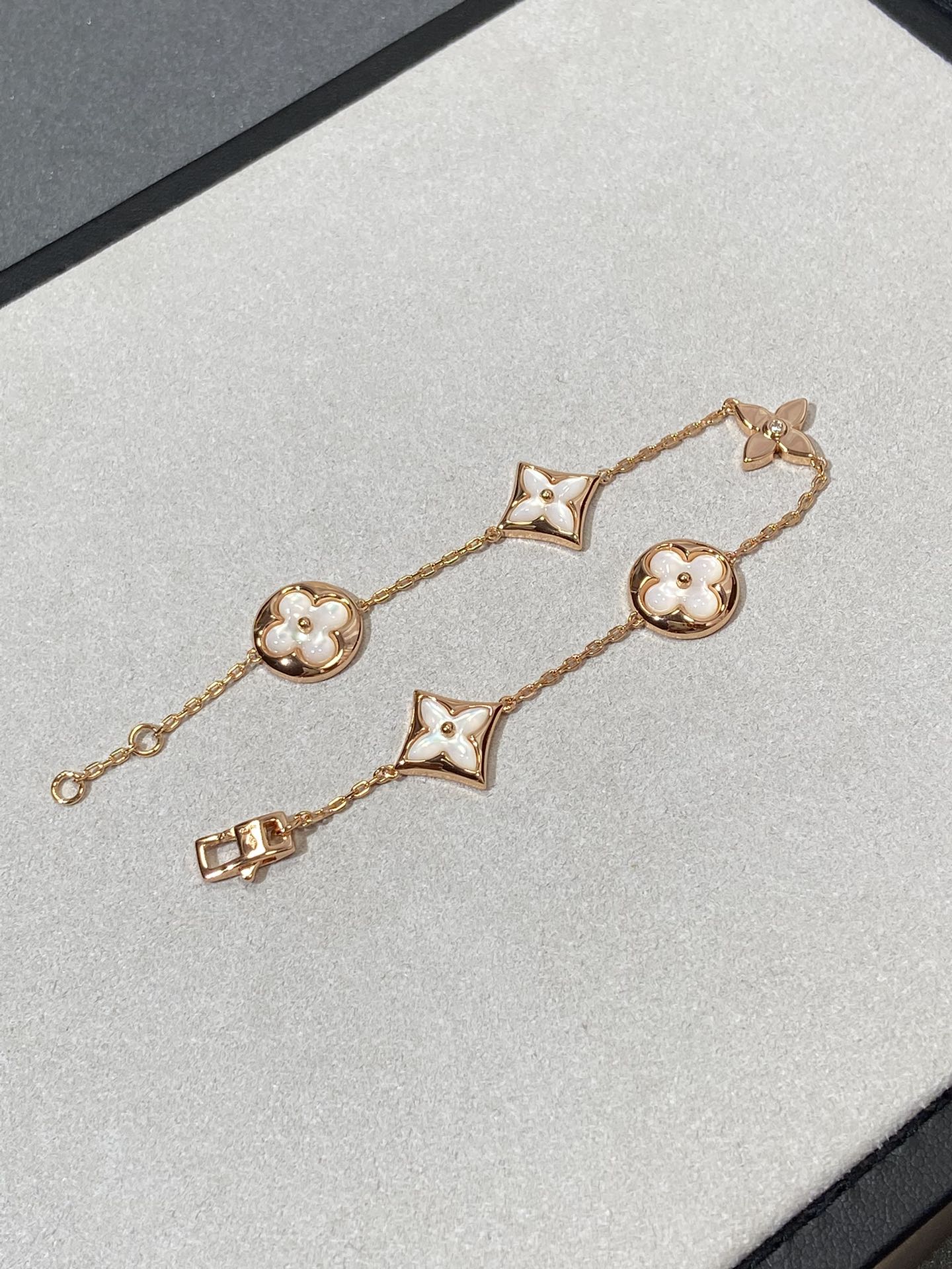 [Psychic Jewelrys]STAR AND SUN 5 MOTIF MOP PINK GOLD BRACELET