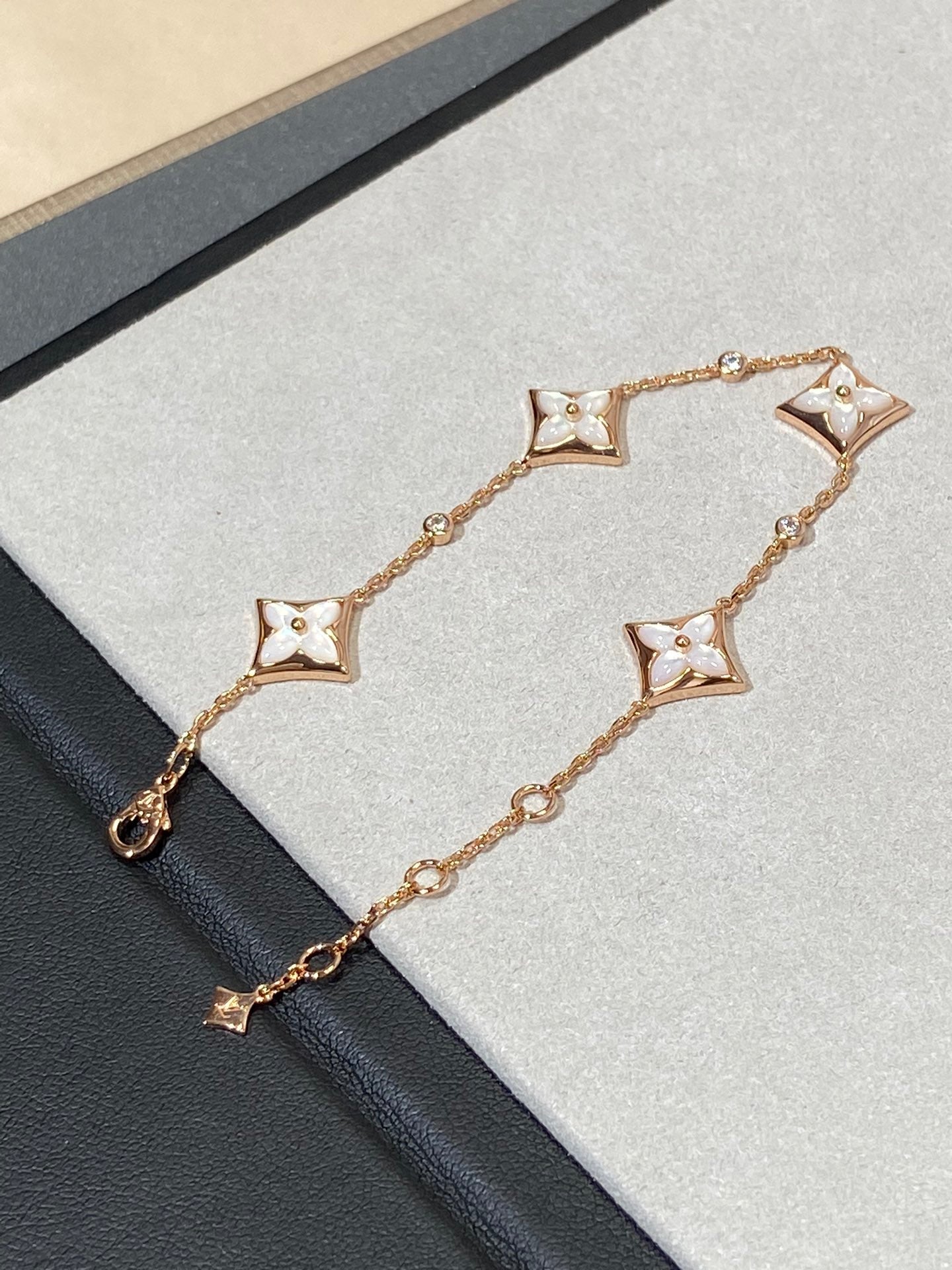 [Psychic Jewelrys]STAR 4 MOTIF MOP DIAMOND PINK GOLD BRACELET