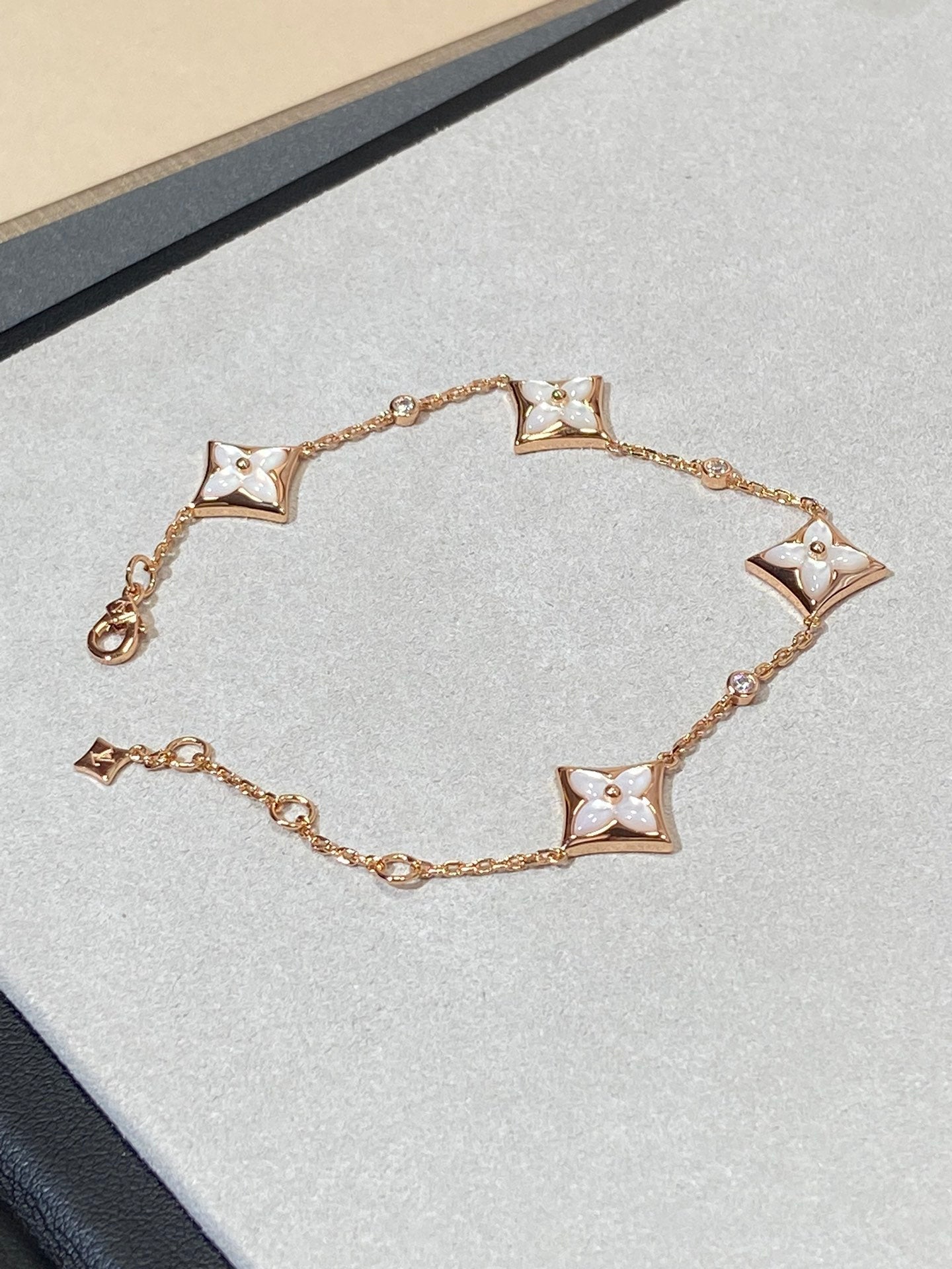 [Psychic Jewelrys]STAR 4 MOTIF MOP DIAMOND PINK GOLD BRACELET