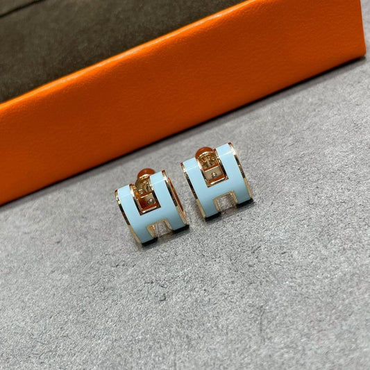[Psychic Jewelrys]POP H SKY BLUE STUD EARRINGS