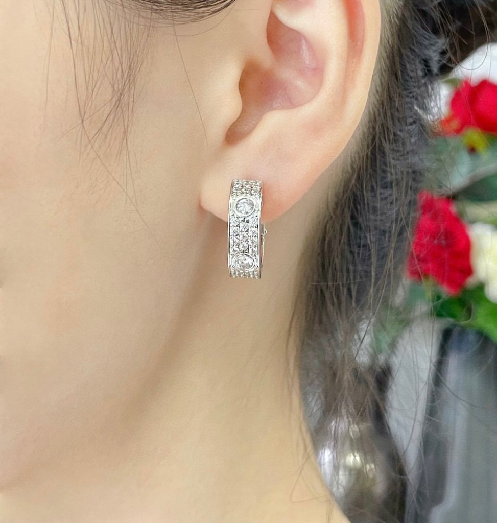 [Psychic Jewelrys]LOVE 5.5MM DIAMOND PAVED EARRINGS