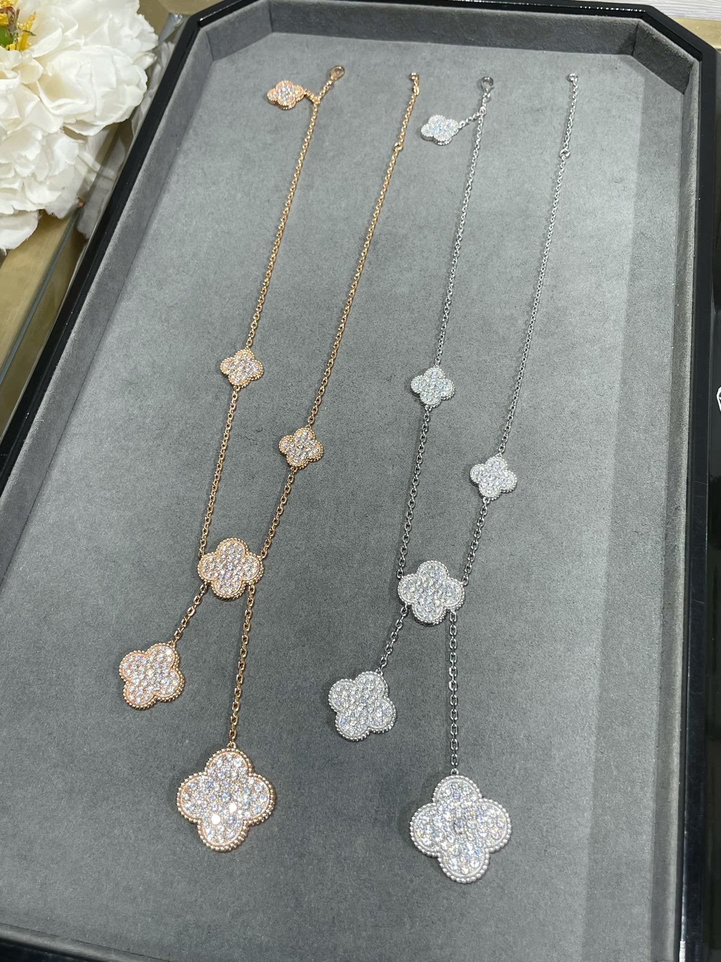 [Psychic Jewelrys]CLOVER 6 MOTIF DIAMOND PAVED NECKLACE