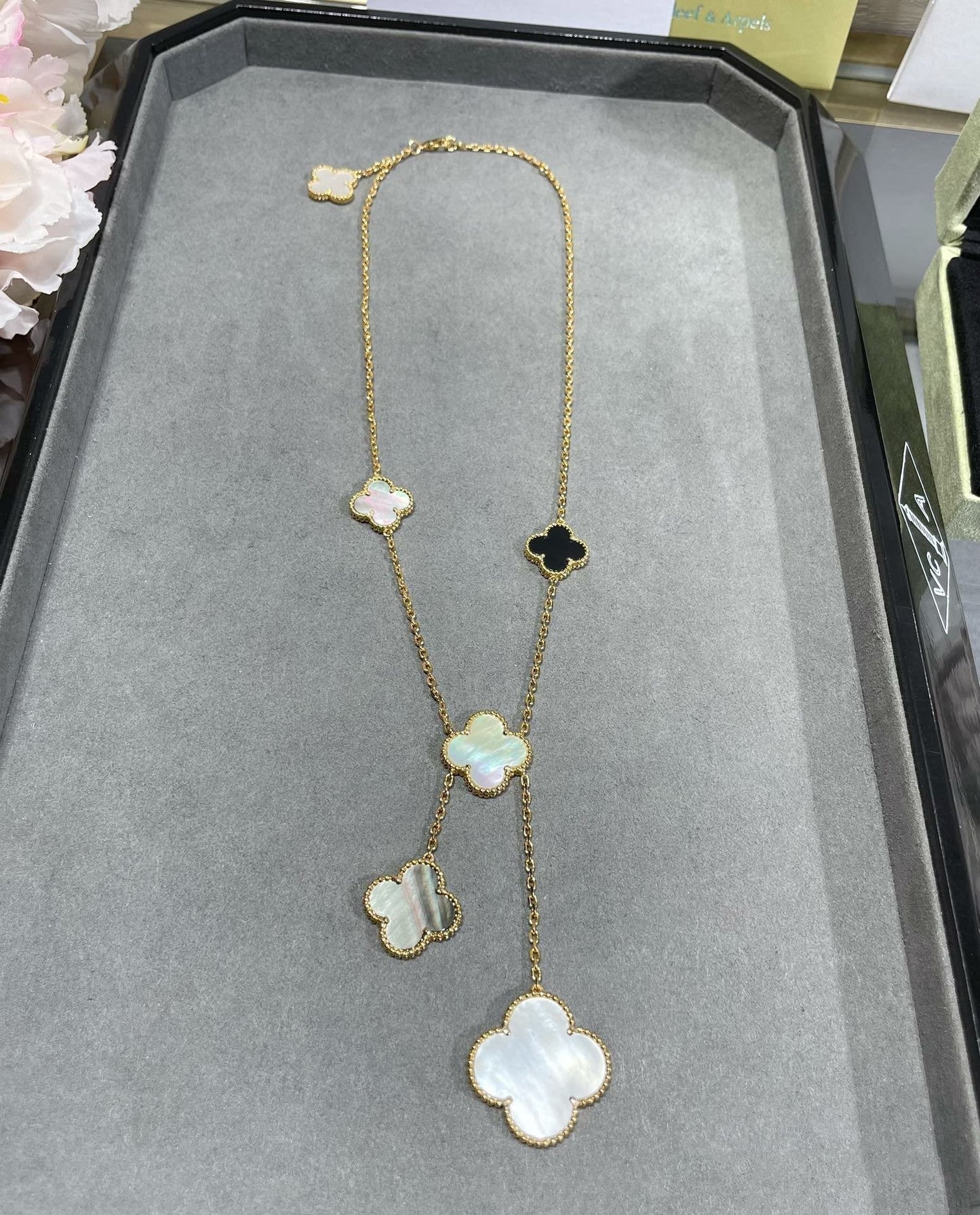 [Psychic Jewelrys]CLOVER 6 MOTIF MOP ONYX GOLD NECKLACE