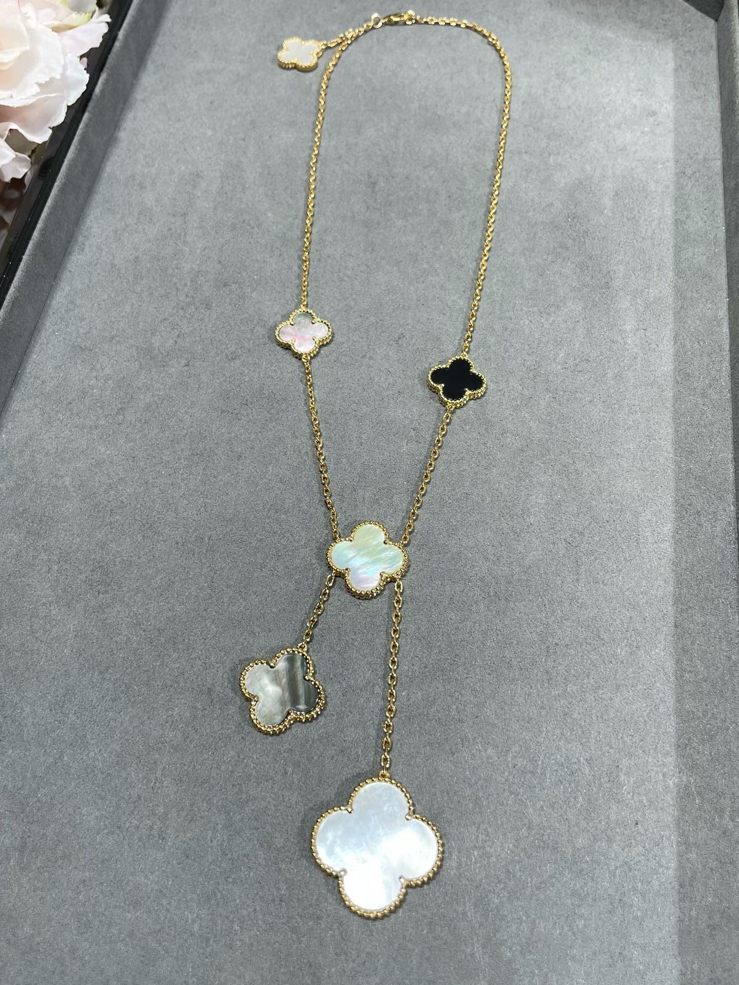 [Psychic Jewelrys]CLOVER 6 MOTIF MOP ONYX GOLD NECKLACE