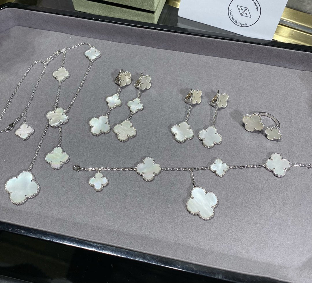 [Psychic Jewelrys]CLOVER 5 MOTIF WHITE MOP SILVER BRACELET