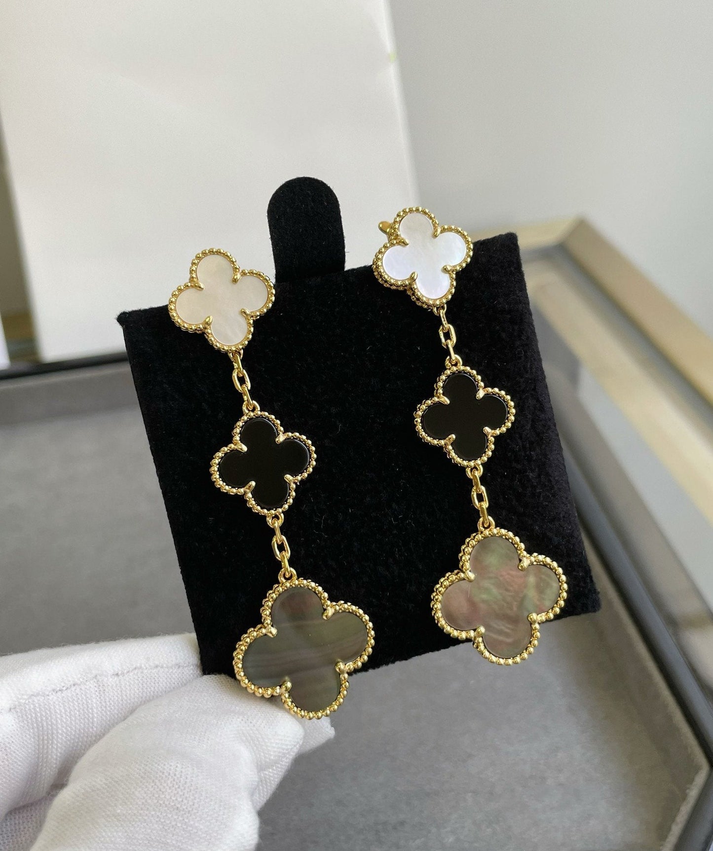 [Psychic Jewelrys]CLOVER 3 MOTIF MOP ONYX DARK MOP PINK GOLD EARRINGS