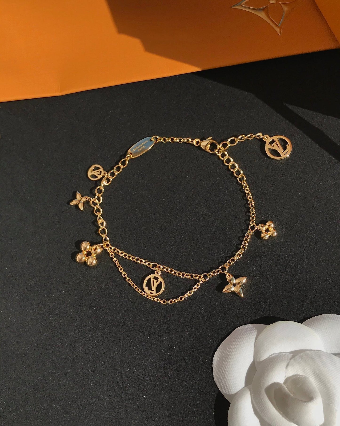 [Psychic Jewelrys]BLOOMING PINK GOLD MOP BRACELET