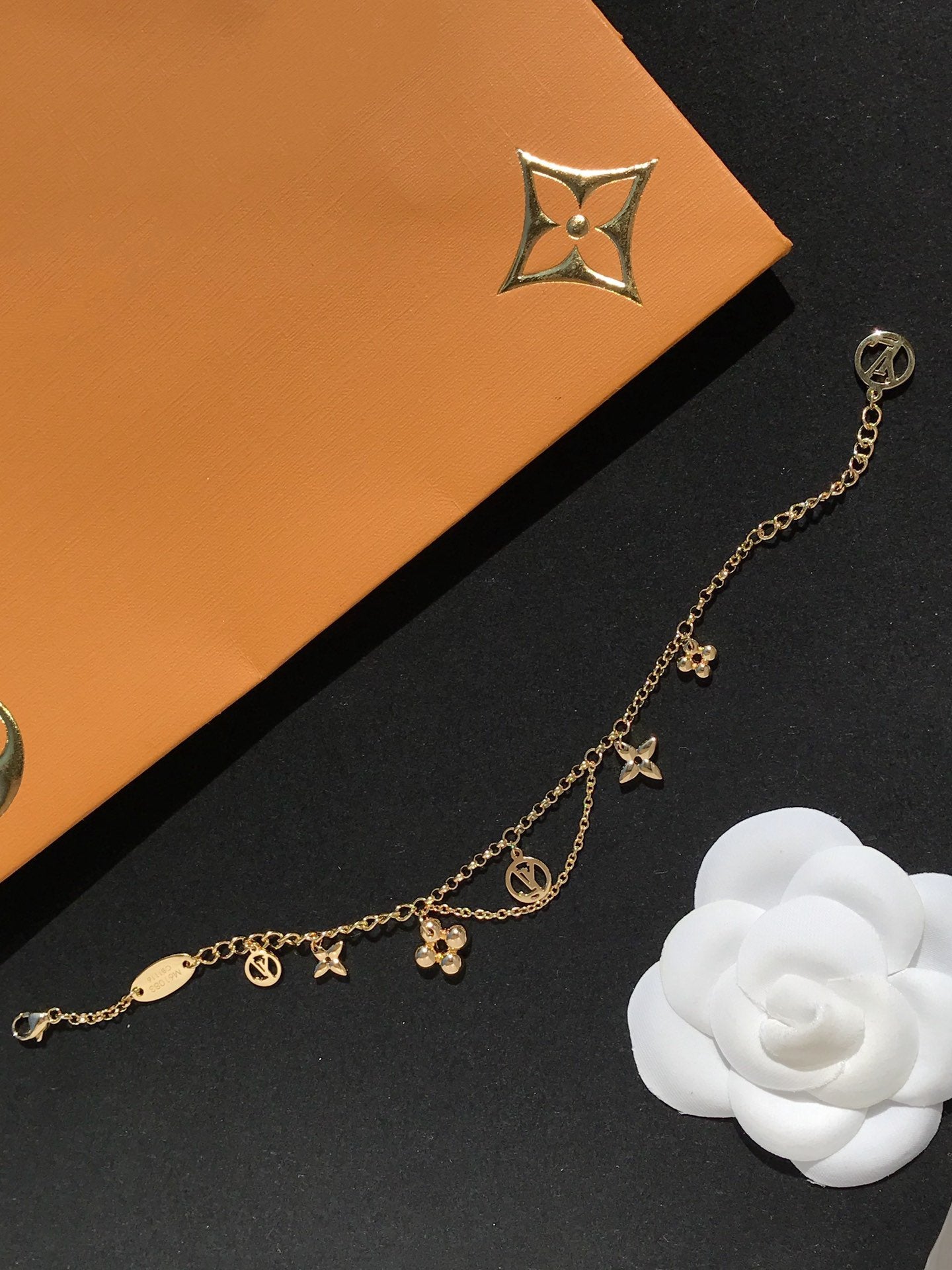 [Psychic Jewelrys]BLOOMING PINK GOLD MOP BRACELET
