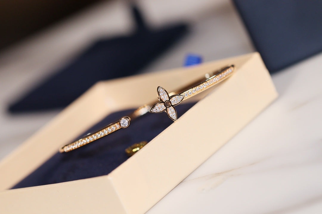 [Psychic Jewelrys]IDYLLE GOLD OPEN BRACELET DIAMOND PAVED
