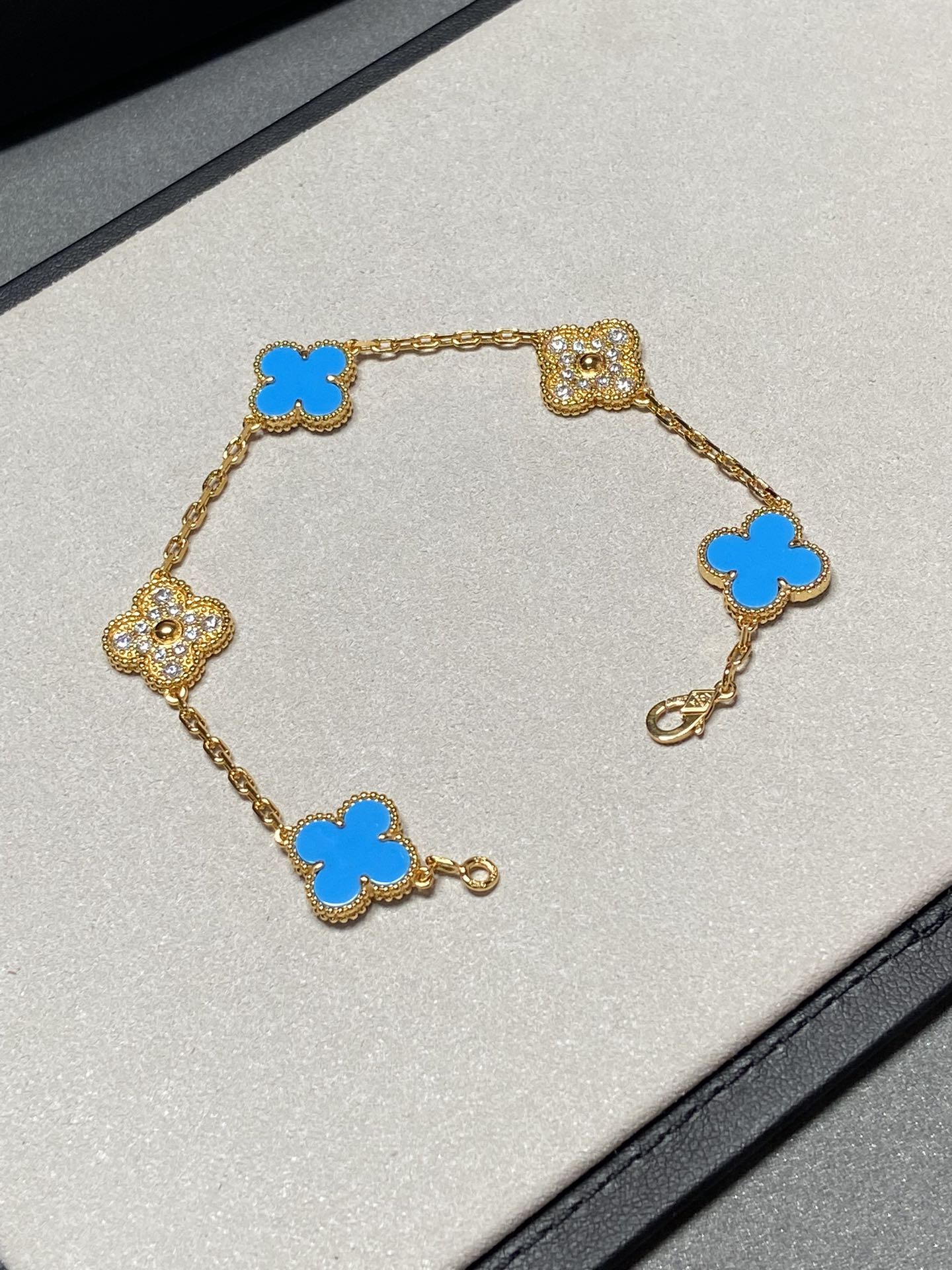 [Psychic Jewelrys]CLOVER 5 MOTIF BLUE CHALCEDONY DIAMOND GOLD BRACELET