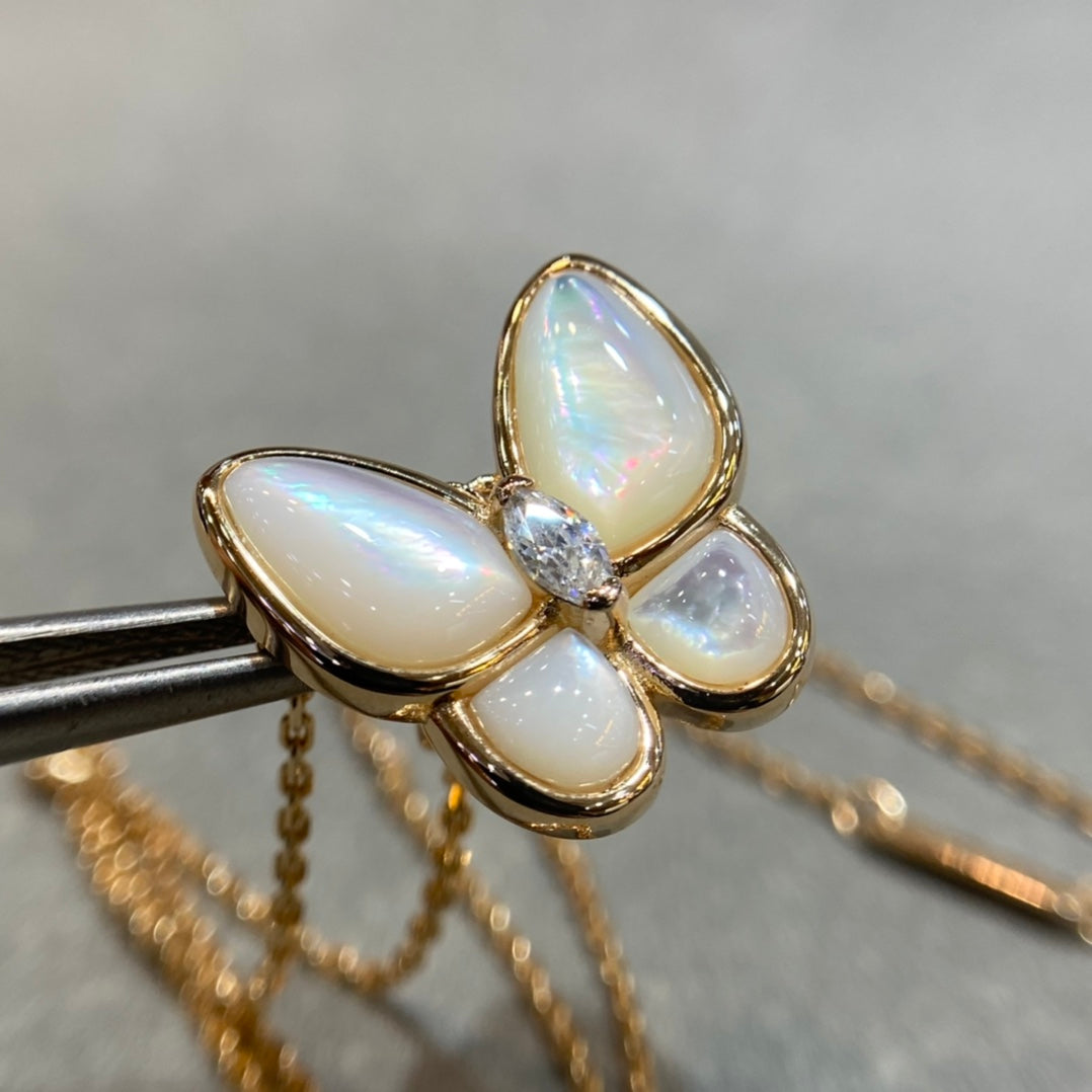 [Psychic Jewelrys]BUTTERFLY MOP DIAMOND NECKLACE