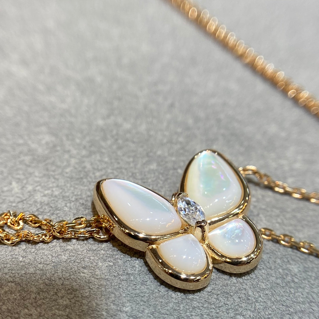 [Psychic Jewelrys]BUTTERFLY MOP DIAMOND NECKLACE