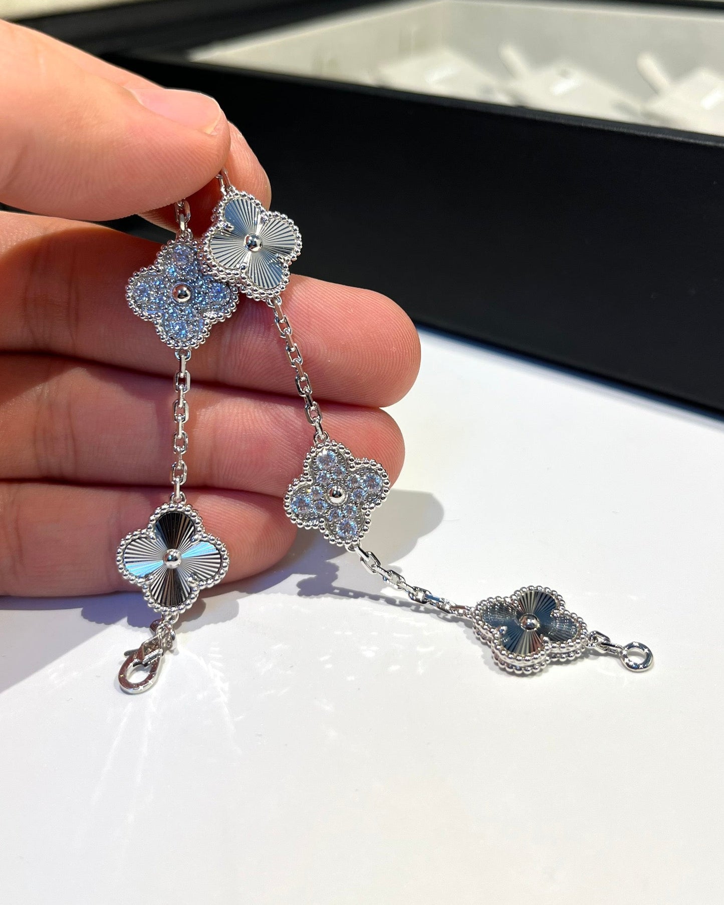 [Psychic Jewelrys]CLOVER 5 MOTIF SILVER DIAMOND BRACELET