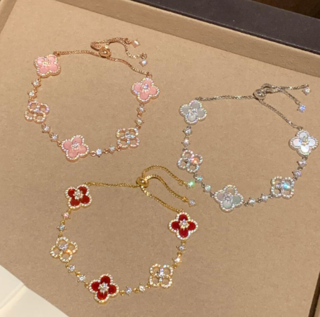 [Psychic Jewelrys]CLOVER 5 MOTIF PINK BLUE RED WHITE BRACELET