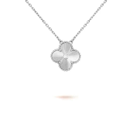 [Psychic Jewelrys]CLOVER  15MM DIAMOND LASER NECKLACE SILVER