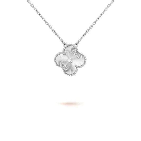 [Psychic Jewelrys]CLOVER  15MM DIAMOND LASER NECKLACE SILVER