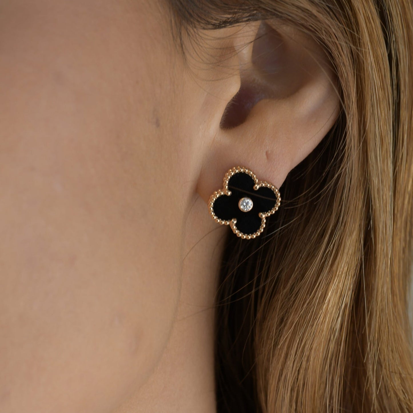 [Psychic Jewelrys]CLOVER MEDIUM 1 MOTIFS ONYX DIAMOND EARRINGS