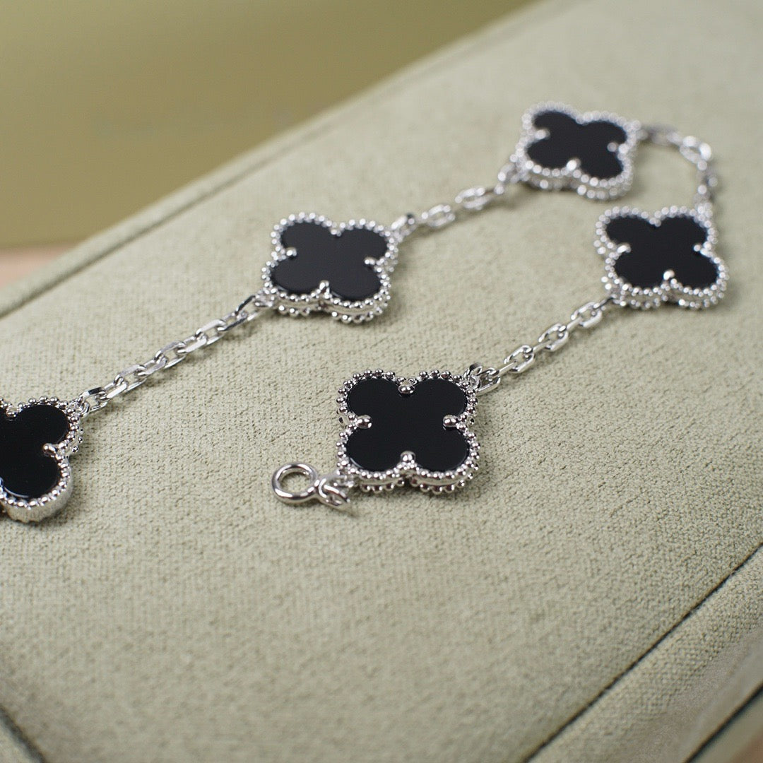 [Psychic Jewelrys]CLOVER 5 MOTIF ONYXS  BRACELET SILVER