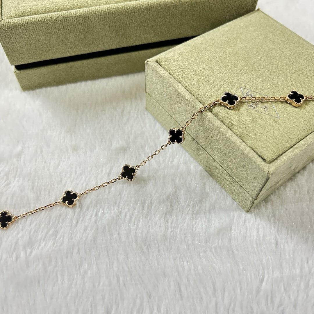 [Psychic Jewelrys]CLOVER 6 MOTIF  ONYXS BRACELET