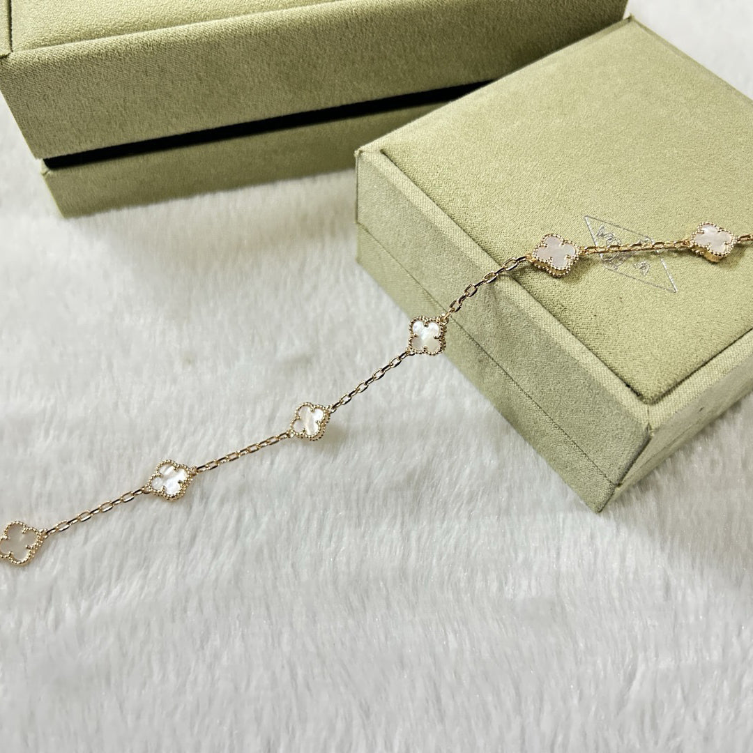 [Psychic Jewelrys]CLOVER 6 MOTIF WHITE MOP BRACELET