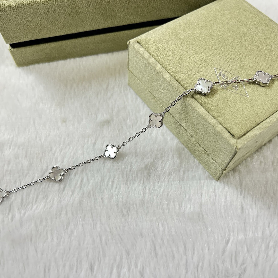 [Psychic Jewelrys]CLOVER 6 MOTIF WHITE MOP BRACELET