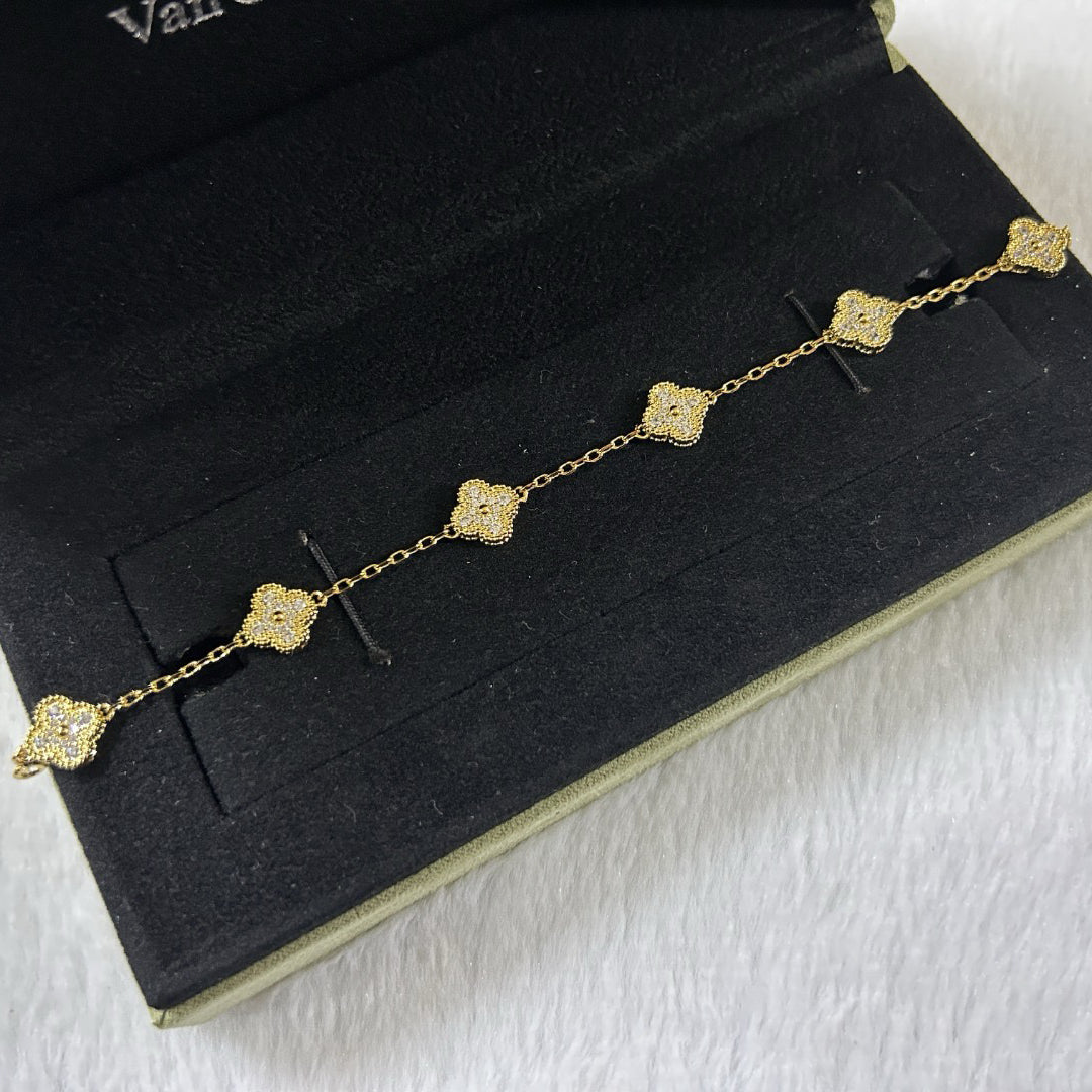 [Psychic Jewelrys]CLOVER 6 MOTIF DIAMOND BRACELET