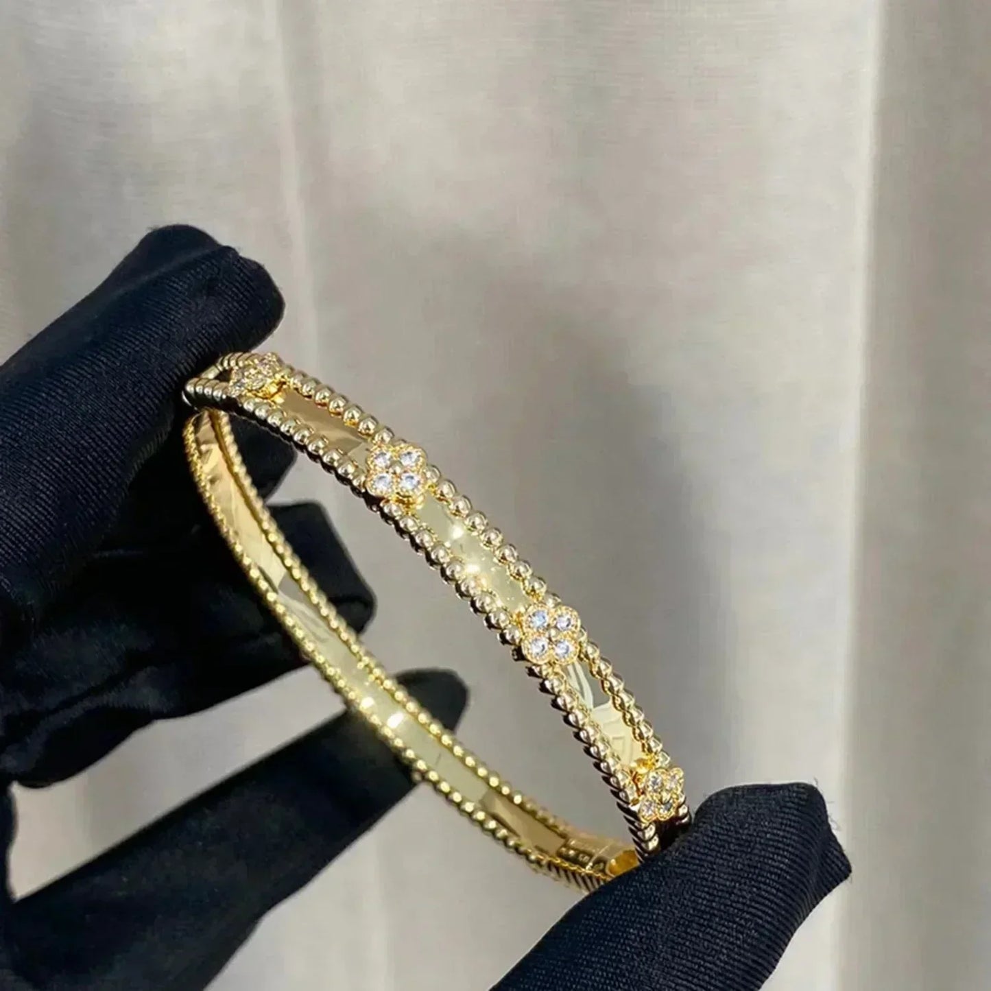 [Psychic Jewelrys]CLOVER BRACELET 4MM DIAMONDS