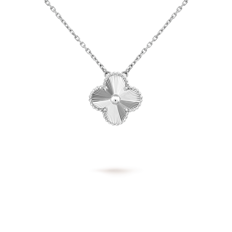 [Psychic Jewelrys]CLOVER 15MM LASER NECKLACE SILVER