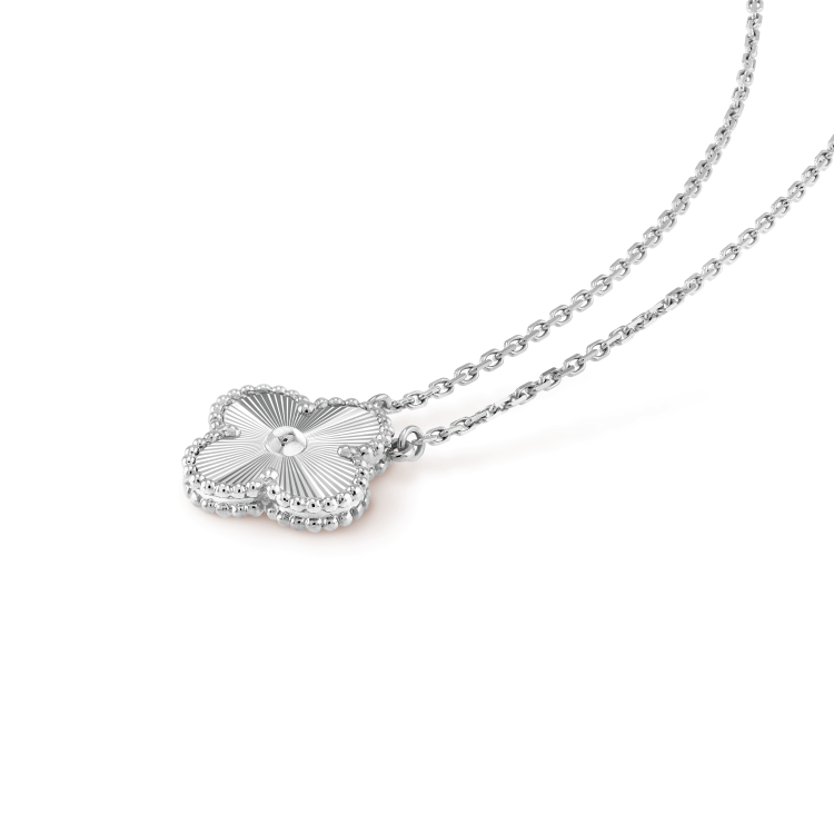 [Psychic Jewelrys]CLOVER 15MM LASER NECKLACE SILVER