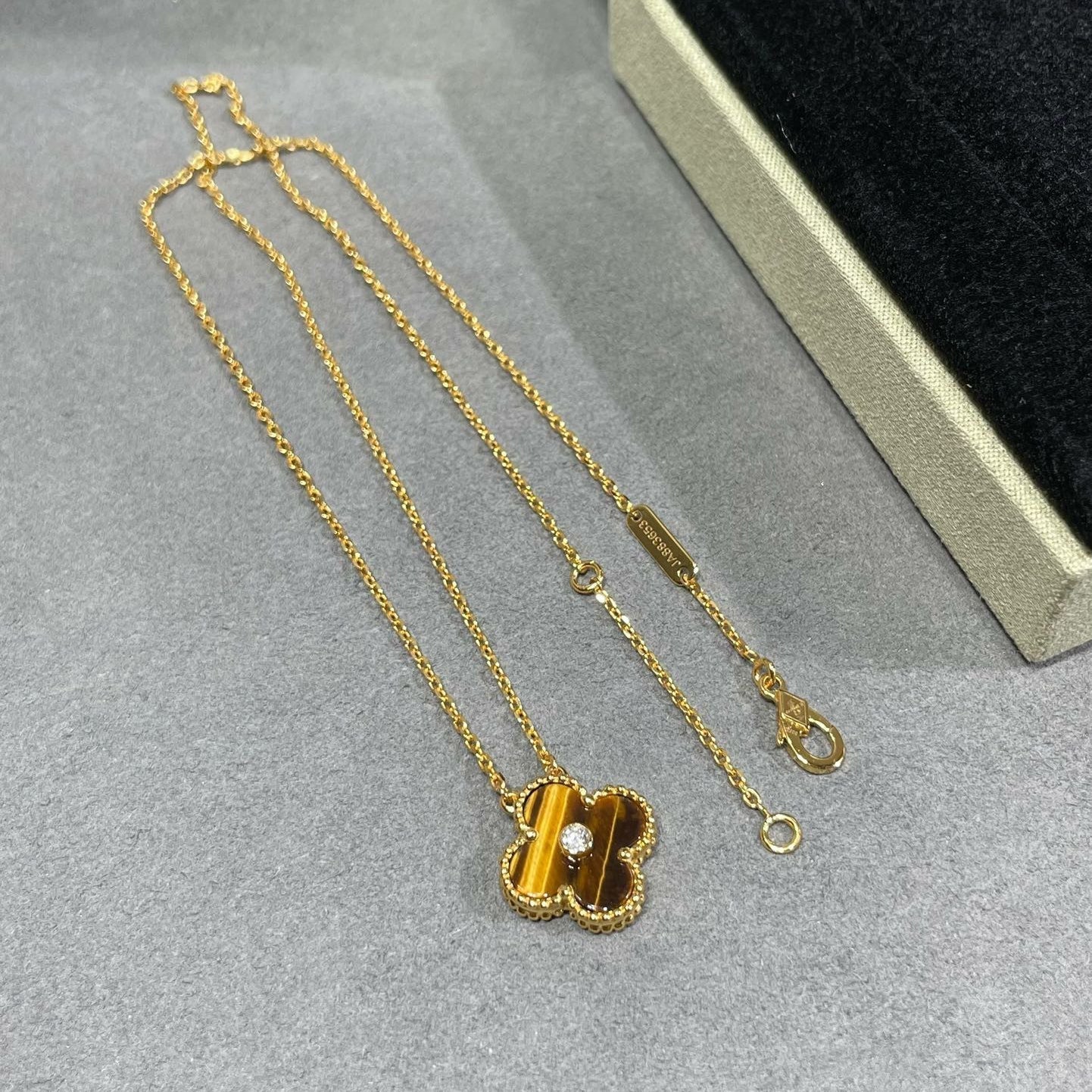 [Psychic Jewelrys]CLOVER 15MM DIAMOND AND YELLOW TIGER'S EYE AGATE necklace