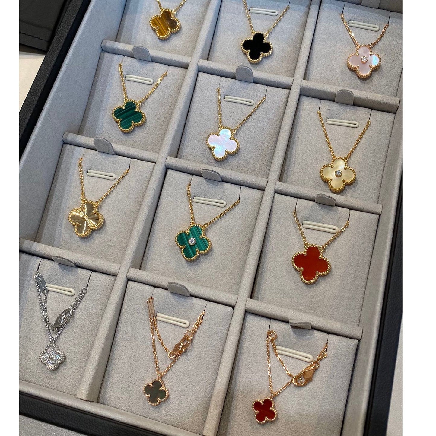 [Psychic Jewelrys]CLOVER 15MM BLACK ONYX SINGLE FLOWER NECKLACE