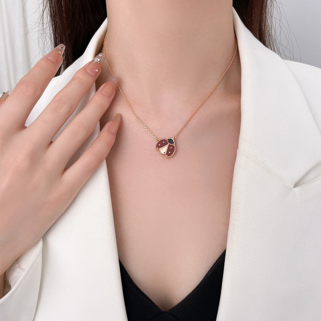 [Psychic Jewelrys]LUCKY  CARNELIANS LADYBUG NECKLACE