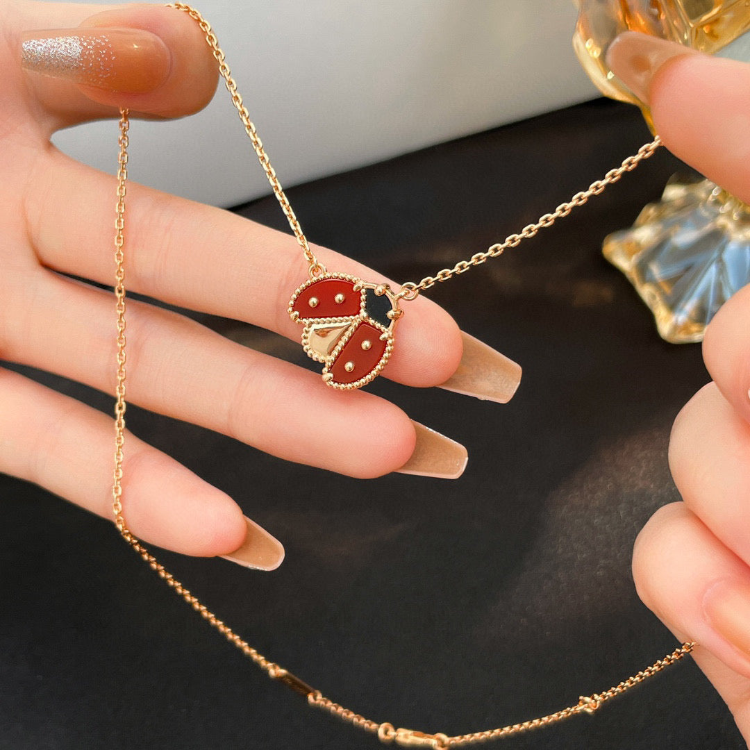 [Psychic Jewelrys]LUCKY  CARNELIANS LADYBUG NECKLACE