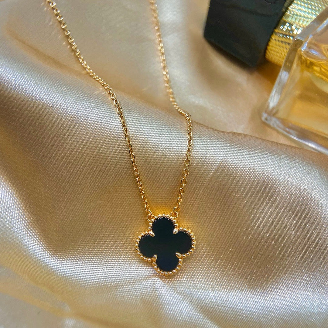 [Psychic Jewelrys]CLOVER 15MM BLACK ONYX SINGLE FLOWER NECKLACE
