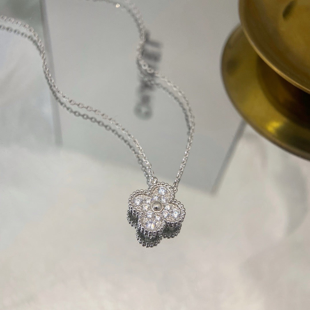 [Psychic Jewelrys]CLOVER 15MM DIAMOND SINGLE FLOWER NECKLACE