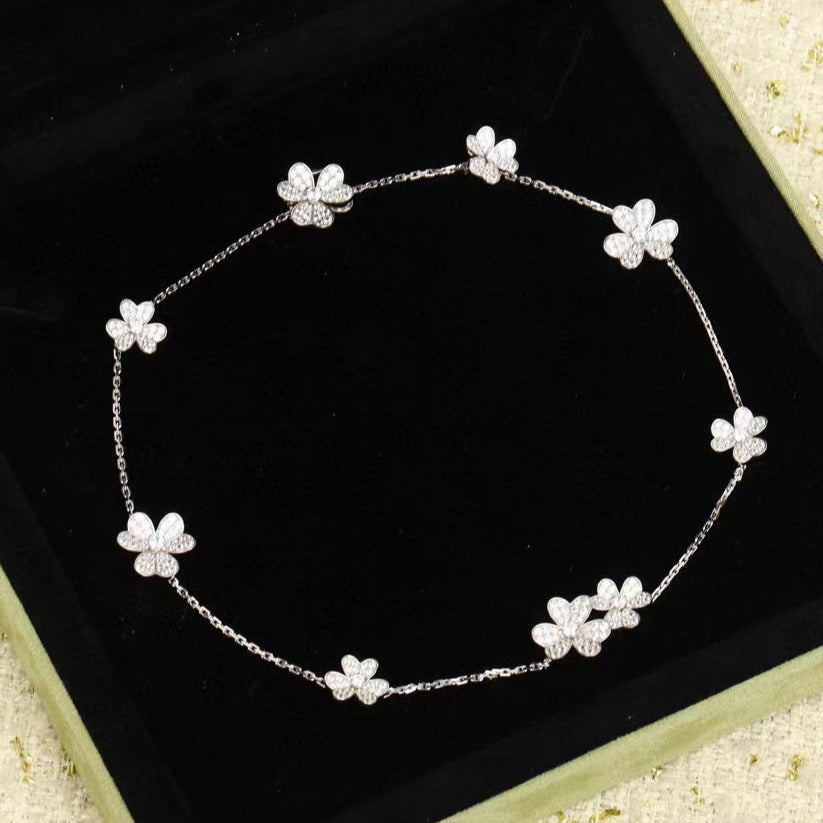 [Psychic Jewelrys]FRIVOLE SILVER 9 FLOWERS NECKLACE