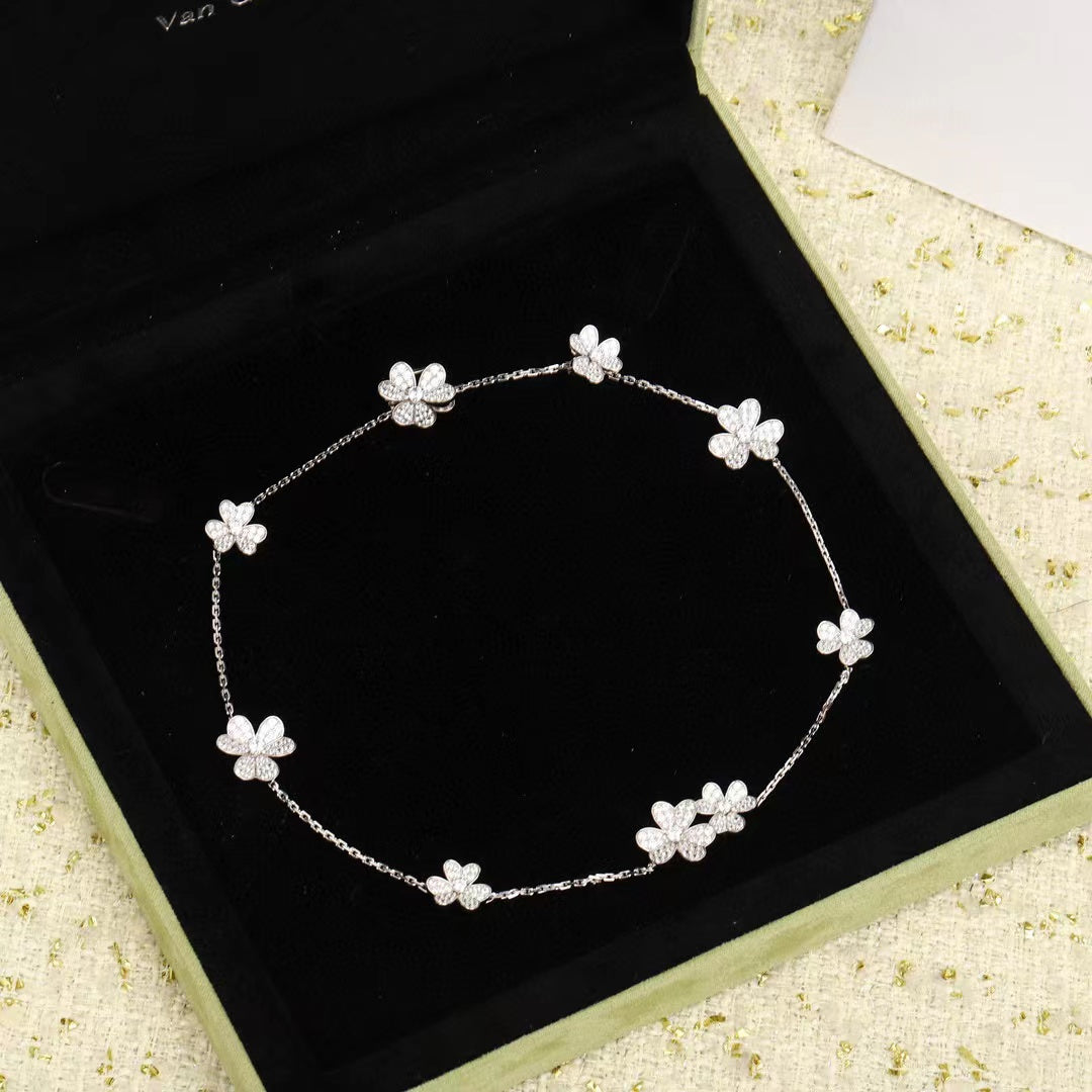 [Psychic Jewelrys]FRIVOLE SILVER 9 FLOWERS NECKLACE