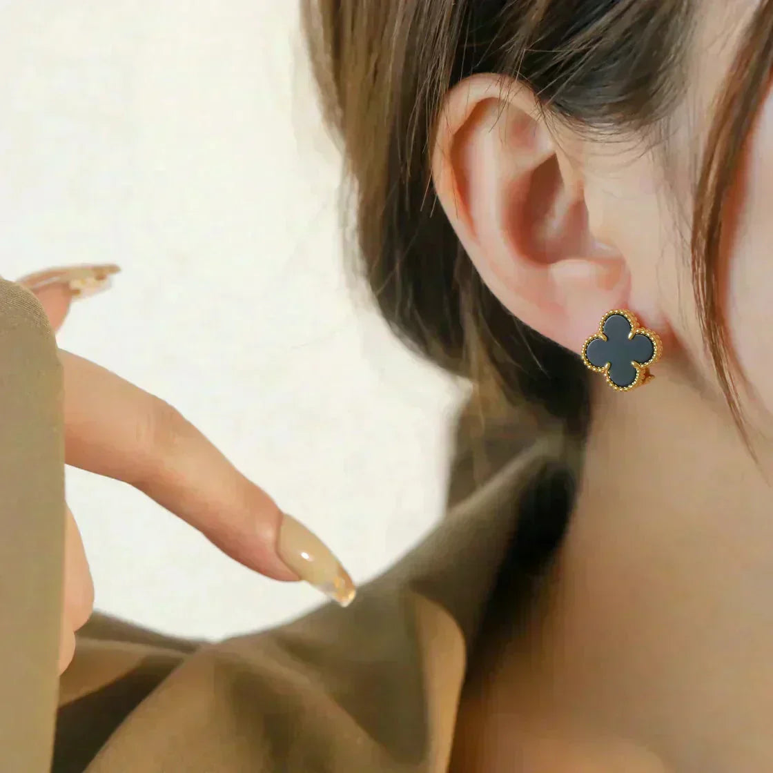 [Psychic Jewelrys]CLOVER MEDIUM 1 MOTIFS  ONYX STUD EARRINGS
