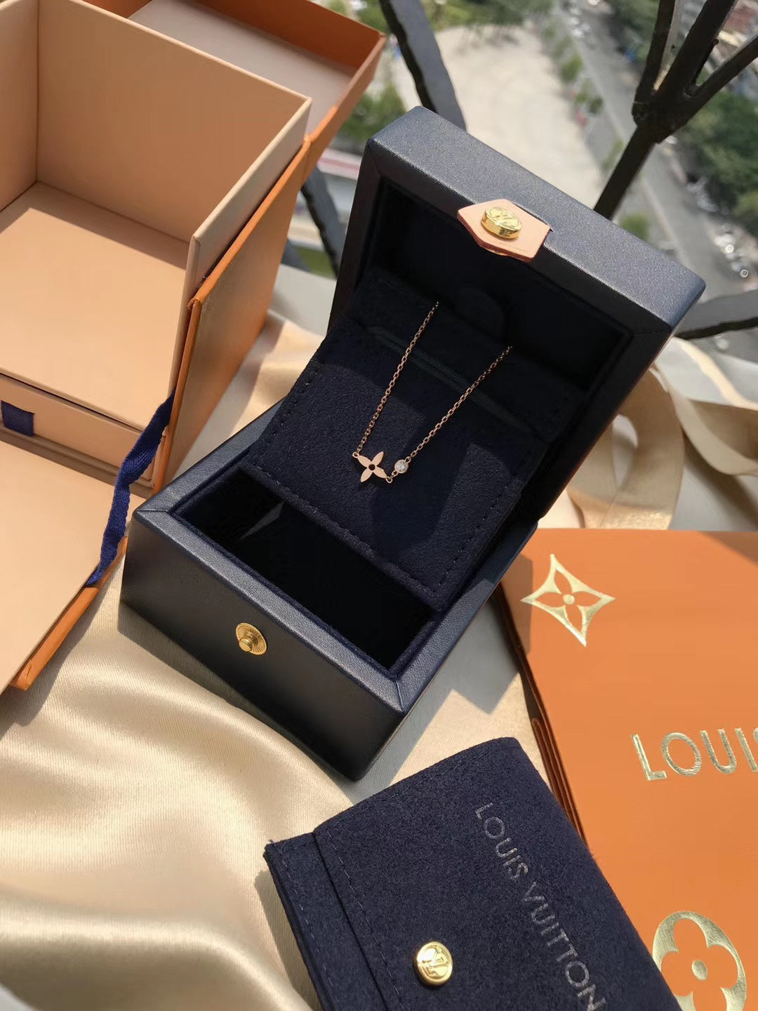 [Psychic Jewelrys]BLOSSOM PENDANT PINK GOLD AND DIAMOND