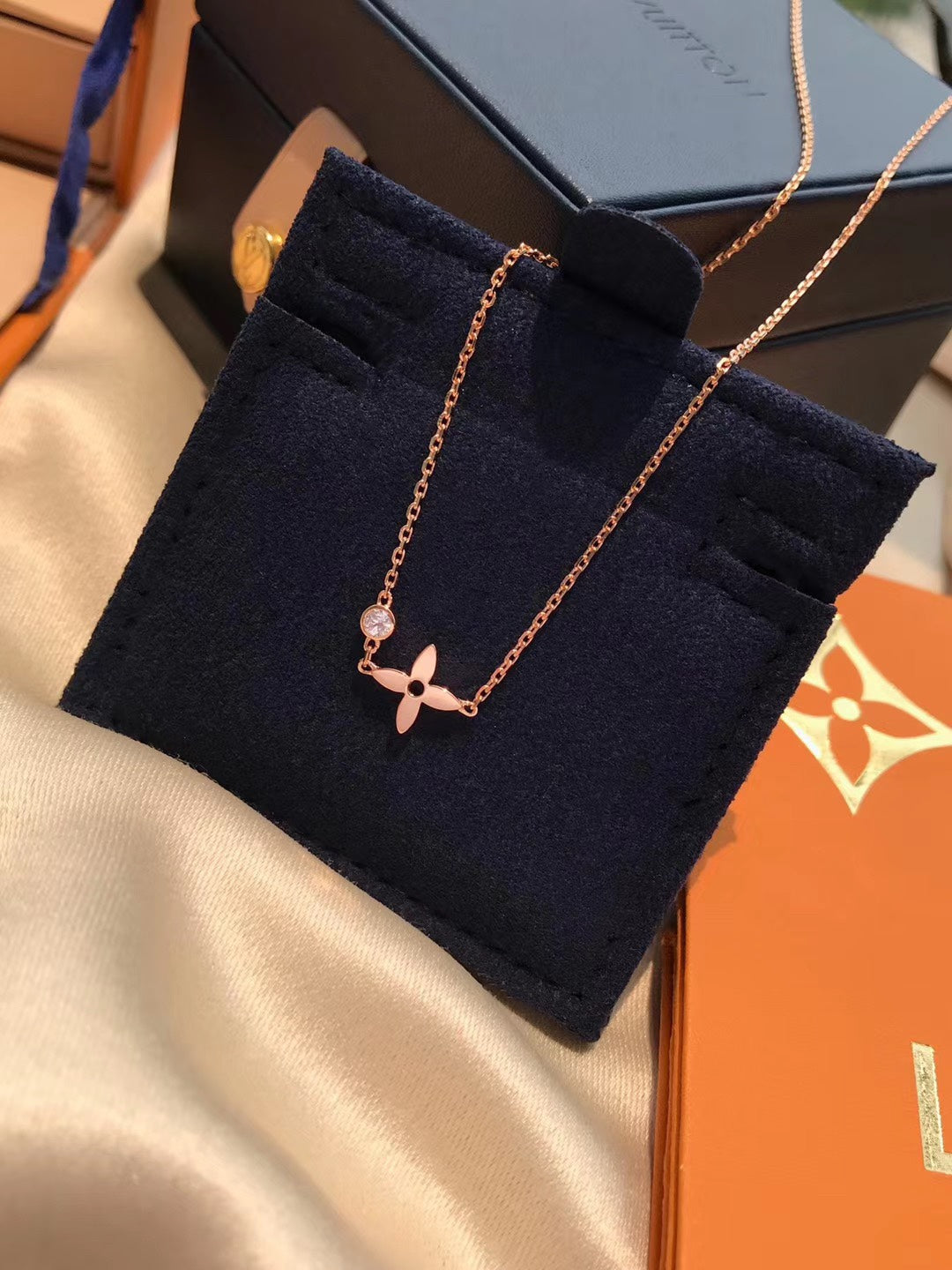 [Psychic Jewelrys]BLOSSOM PENDANT PINK GOLD AND DIAMOND