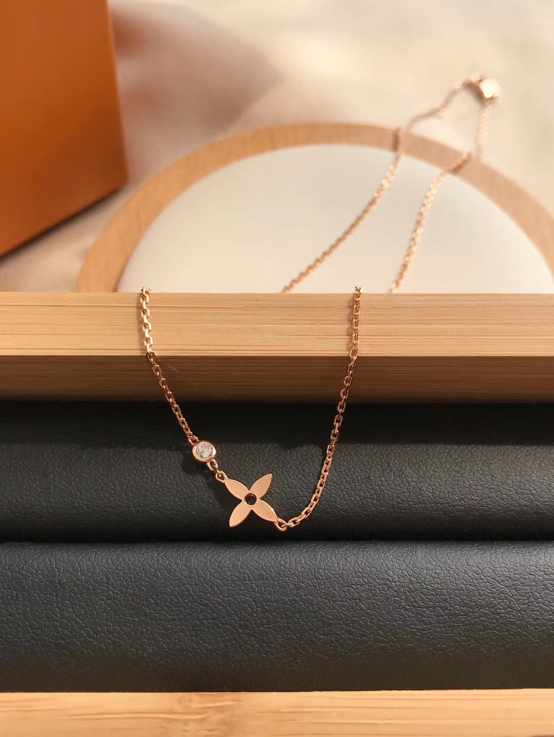 [Psychic Jewelrys]BLOSSOM PENDANT PINK GOLD AND DIAMOND