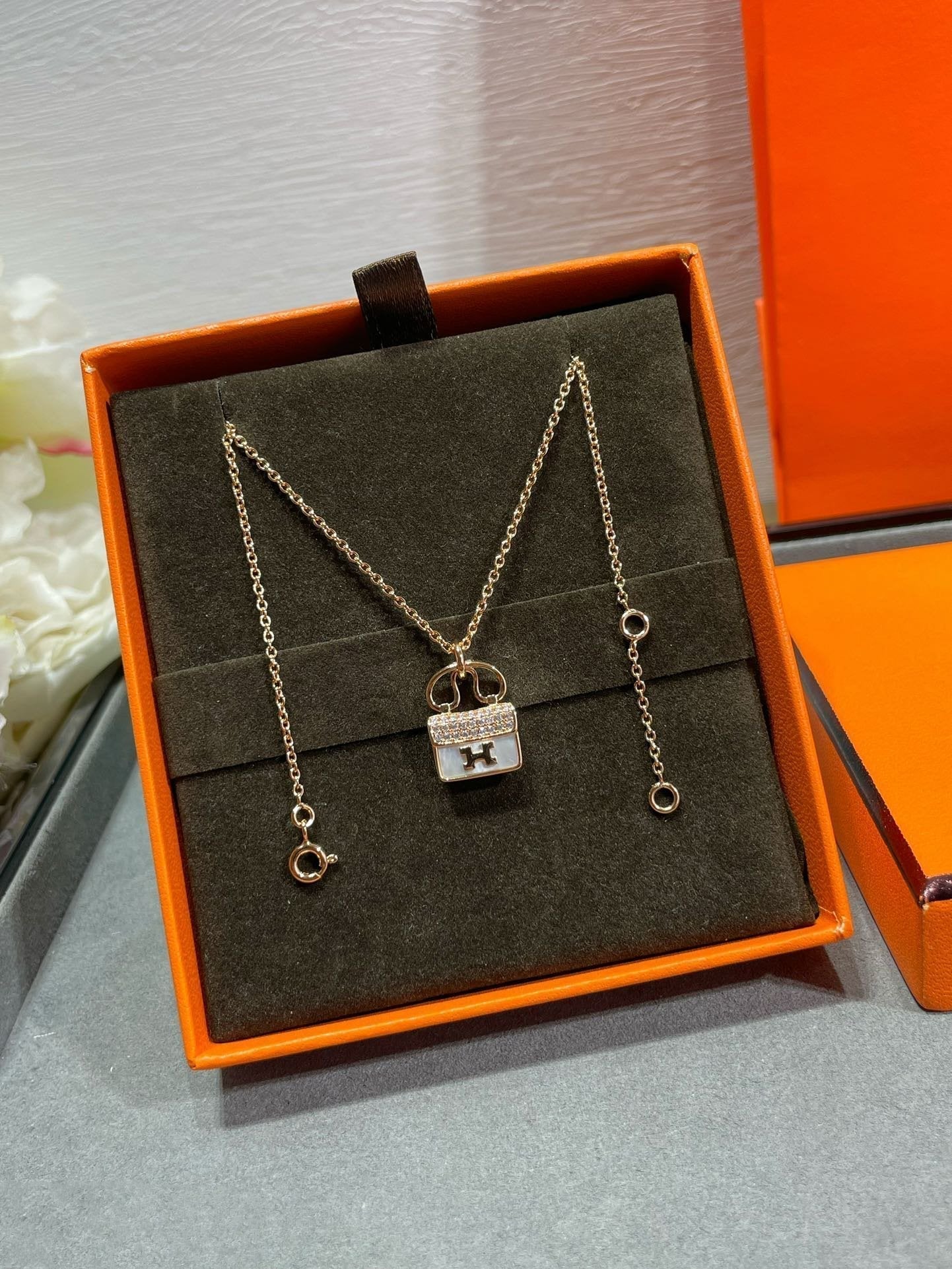 [Psychic Jewelrys]H CIRCE MOISSANITE PENDANT NECKLACE GOLD