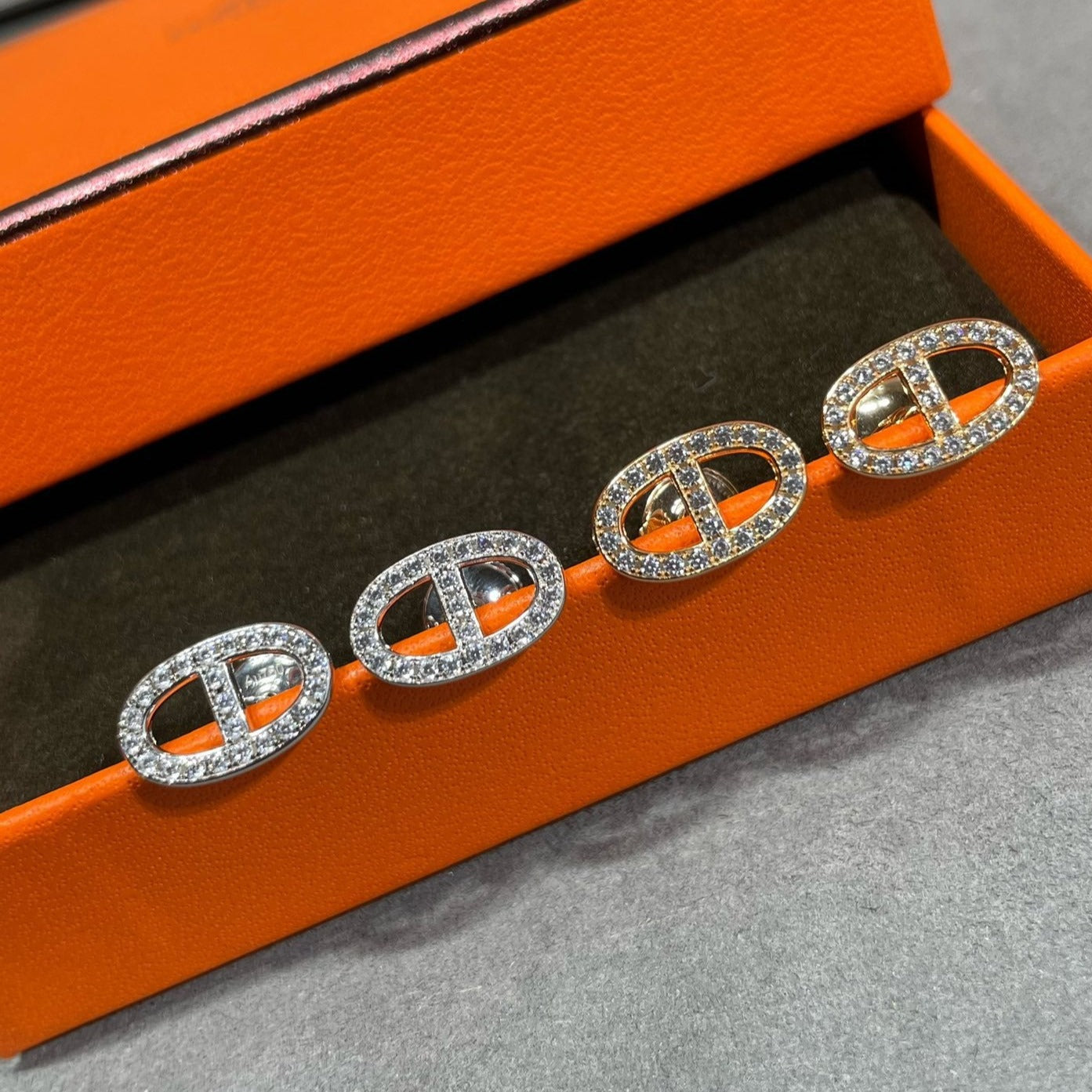 [Psychic Jewelrys]HM FULL DIAMOND PIG NOSE STUD EARRINGS