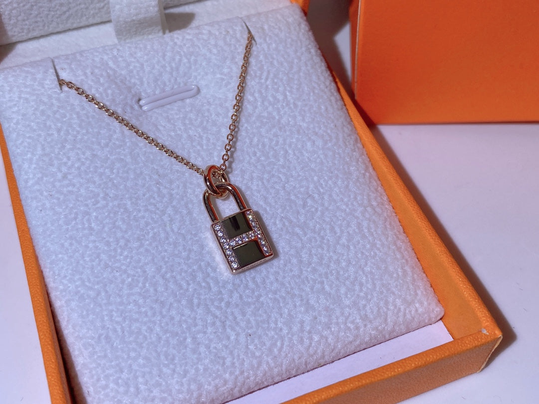 [Psychic Jewelrys]HM ADVANCED NICHE LOCK HEAD NECKLACE DIAMONDS