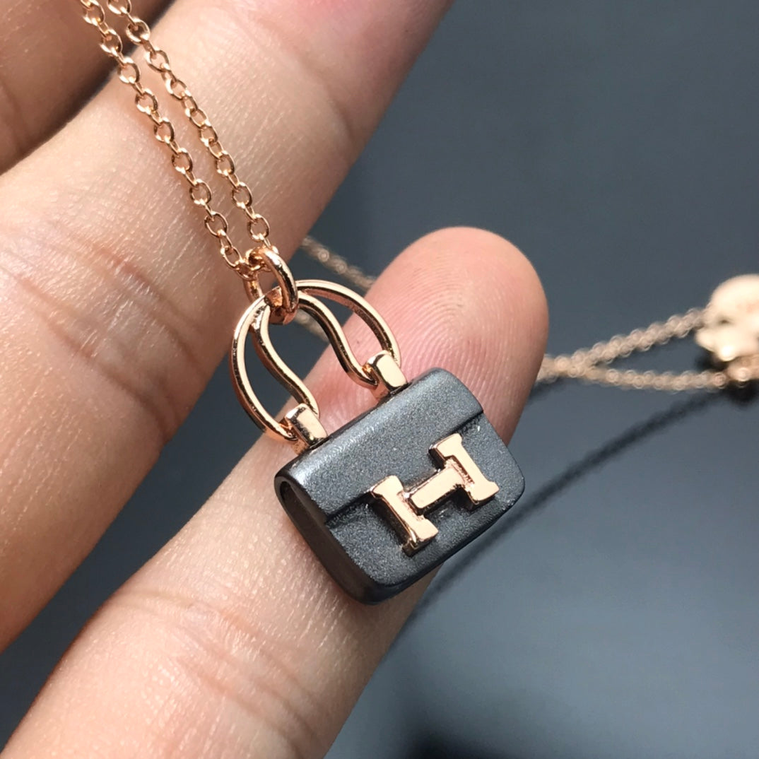[Psychic Jewelrys]WOMEN'S HM AMULETTES CONSTANCE PENDANT NECKLACE