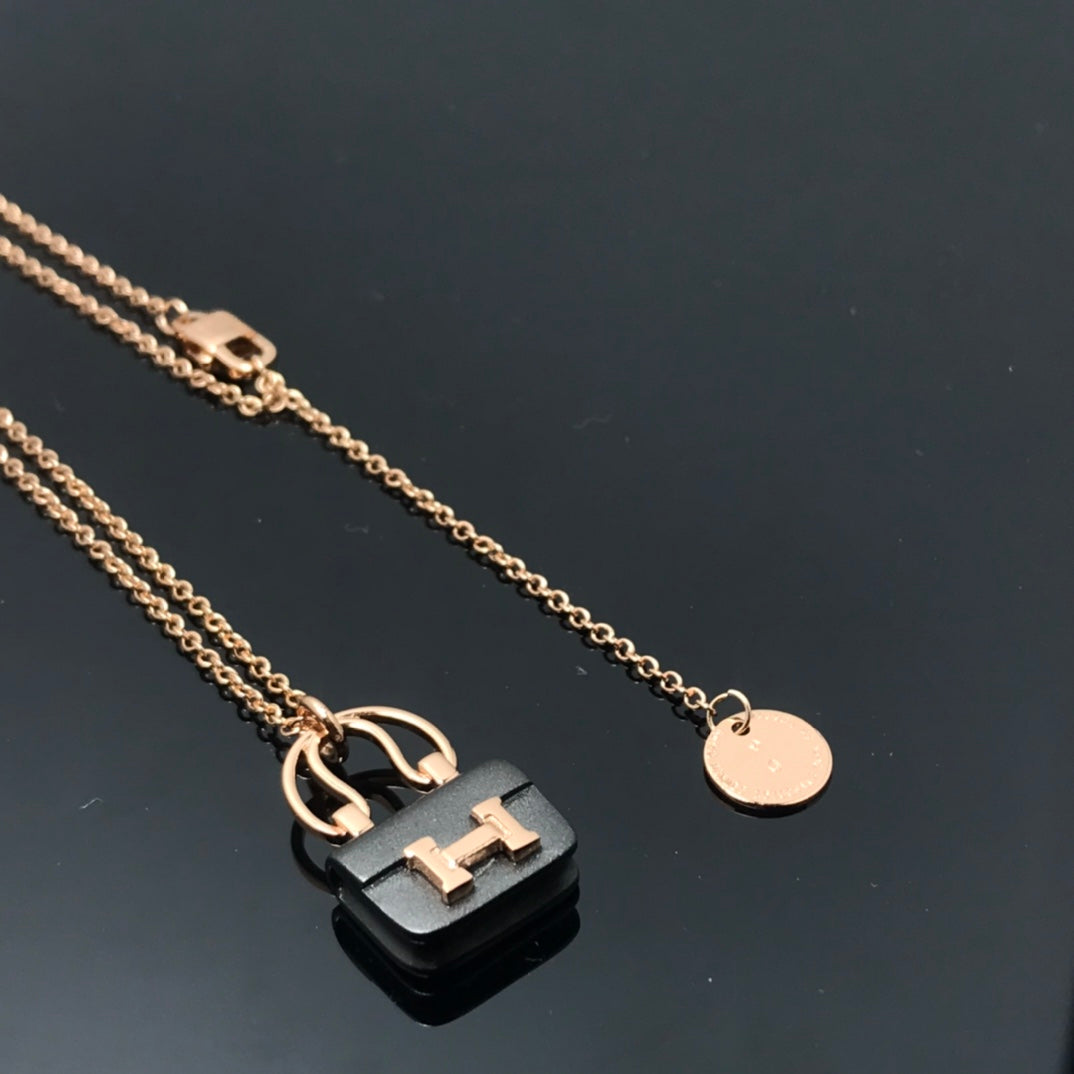 [Psychic Jewelrys]WOMEN'S HM AMULETTES CONSTANCE PENDANT NECKLACE