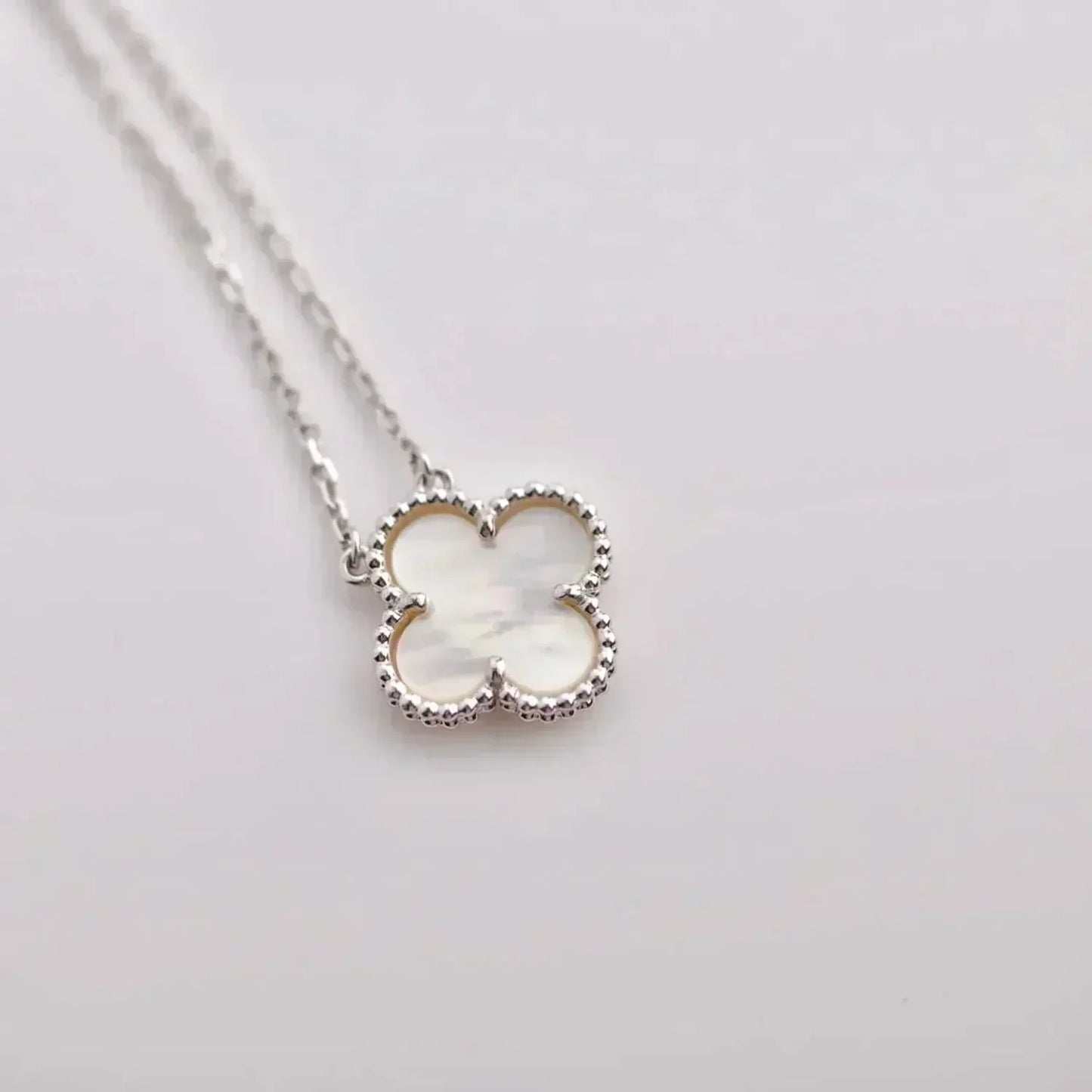 [Psychic Jewelrys]CLOVER  15MM WHITE MOTHER-OF-PEARL SILVER