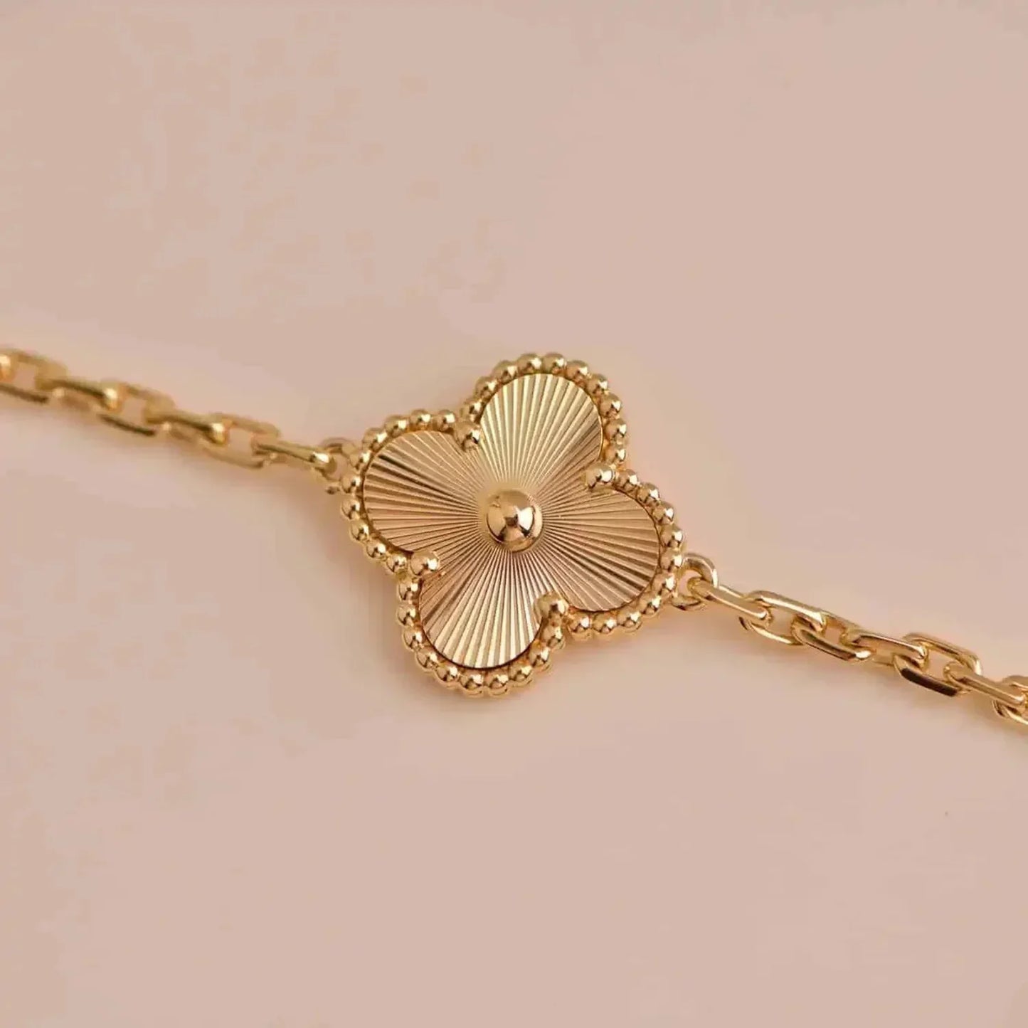 [Psychic Jewelrys]CLOVER 5 FLOWERS LASER BRACELET