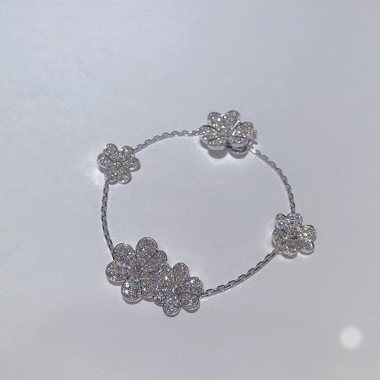 [Psychic Jewelrys]FRIVOLE SILVER 5 FLOWERS BRACELET