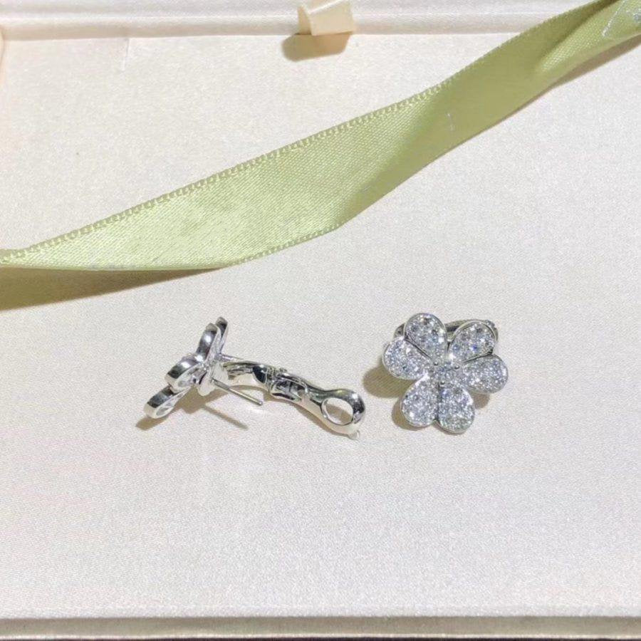 [Psychic Jewelrys]FRIVOLE SILVER FLOWER DIAMOND EARRINGS